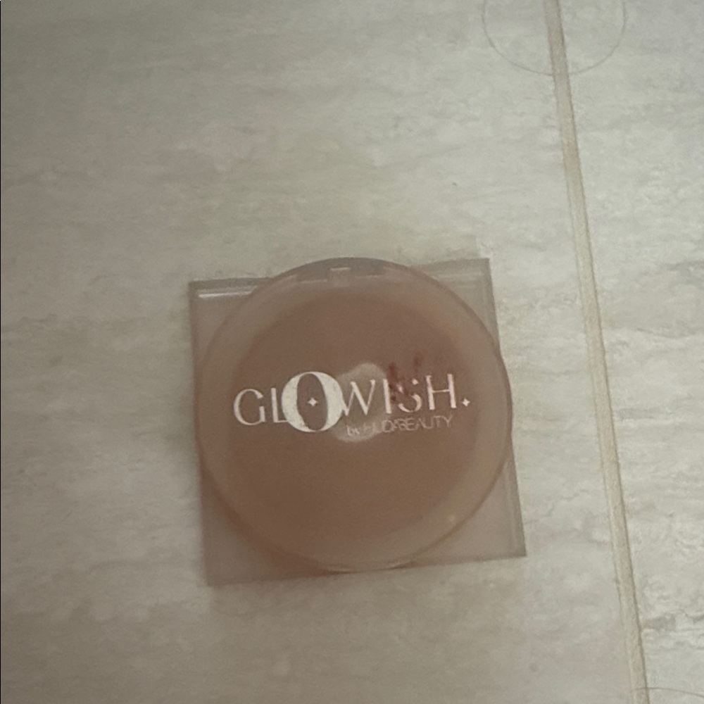 Glowish Nude Face Balm by Huda